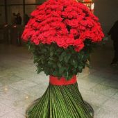 Купить 101 гигантская красная роза 150см с доставкой в город Серпухов: цена заказать