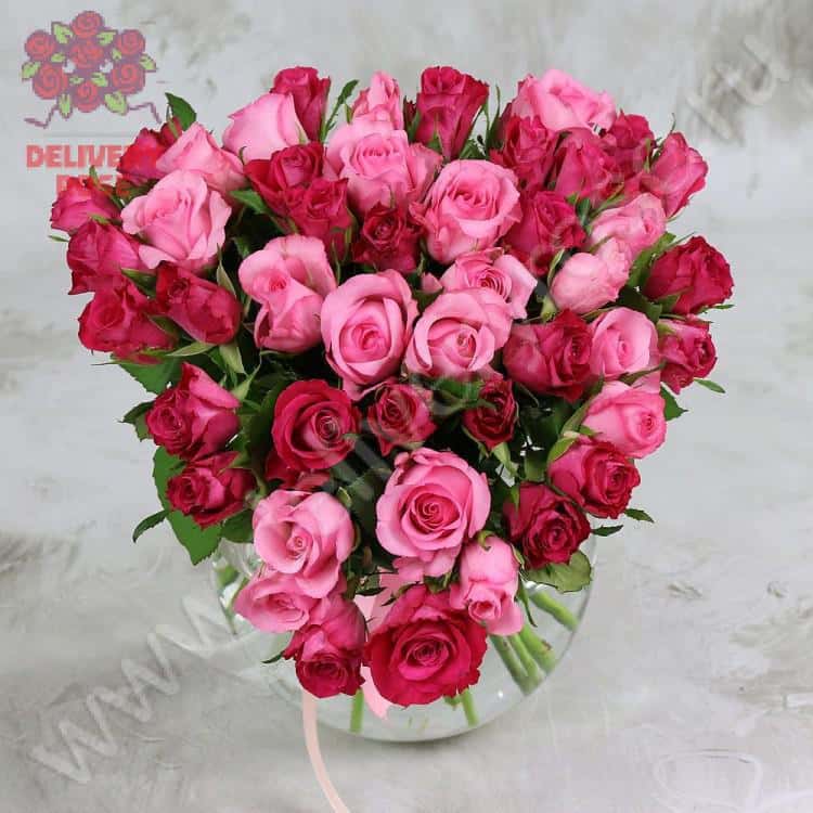 Букет из 51 розовой розы 40 см. в форме сердца Cтандарт