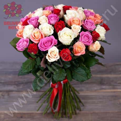 Букет 51 роза «Калейдоскоп любви»