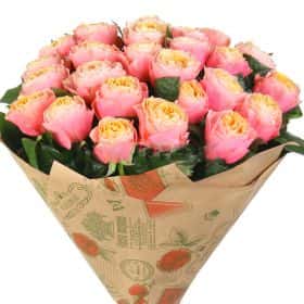 Букет из 25 пионовидных роз "Вувузела" 60 см